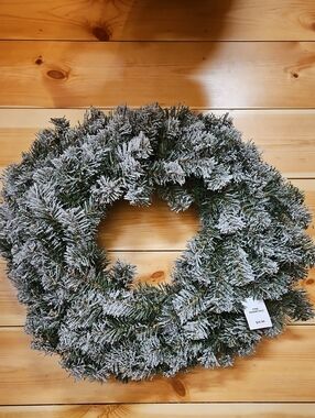 Flocked Pine Wreath